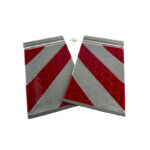 Placas refletoras com padrão vermelho e cinza-hexagonal